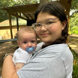 Meet your Posher, Abby